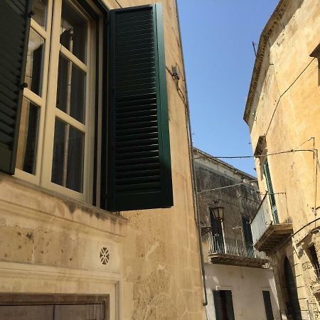 La Piccola Dimora Dell' Alcantarine Apartment Lecce Luaran gambar
