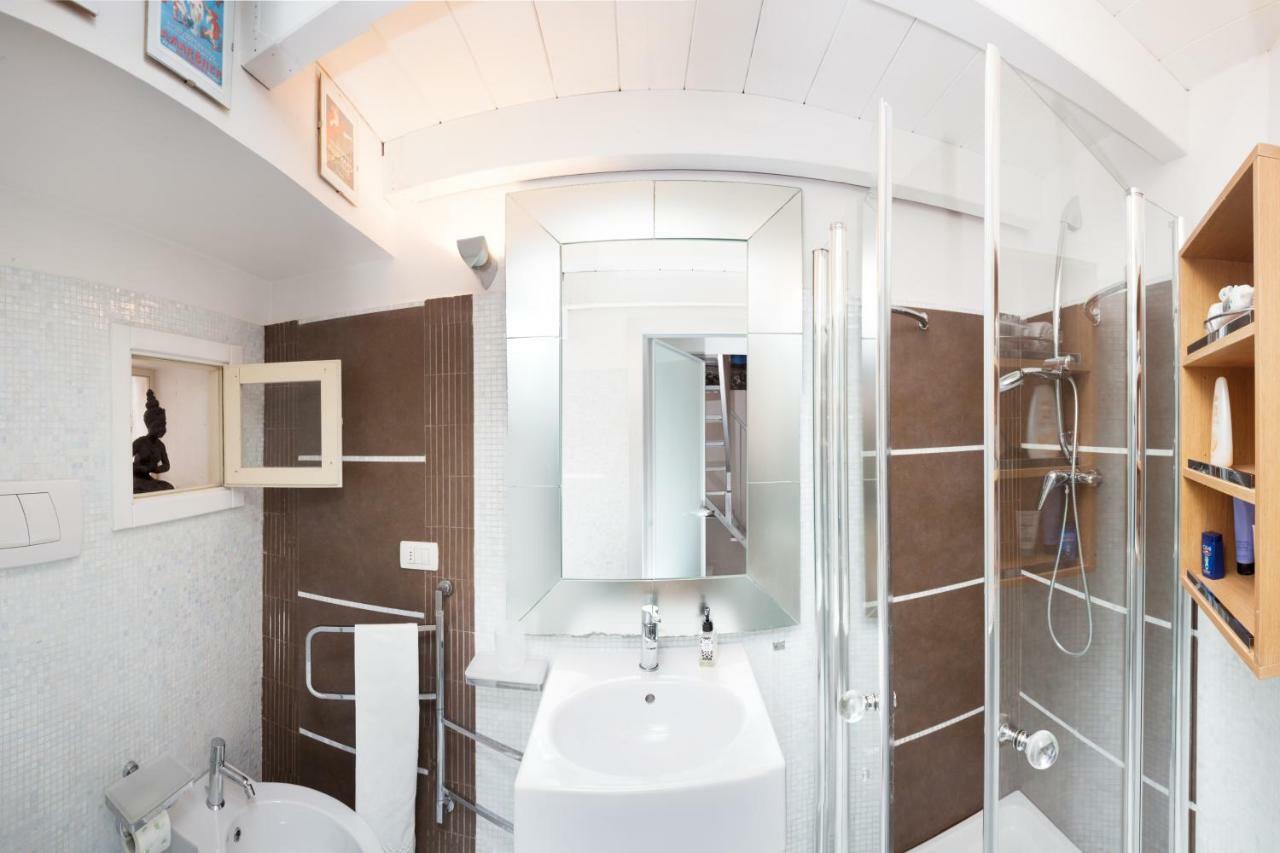 La Piccola Dimora Dell' Alcantarine Apartment Lecce Luaran gambar