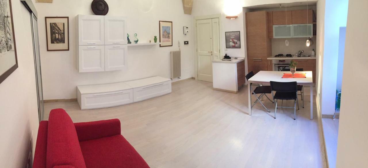 La Piccola Dimora Dell' Alcantarine Apartment Lecce Luaran gambar